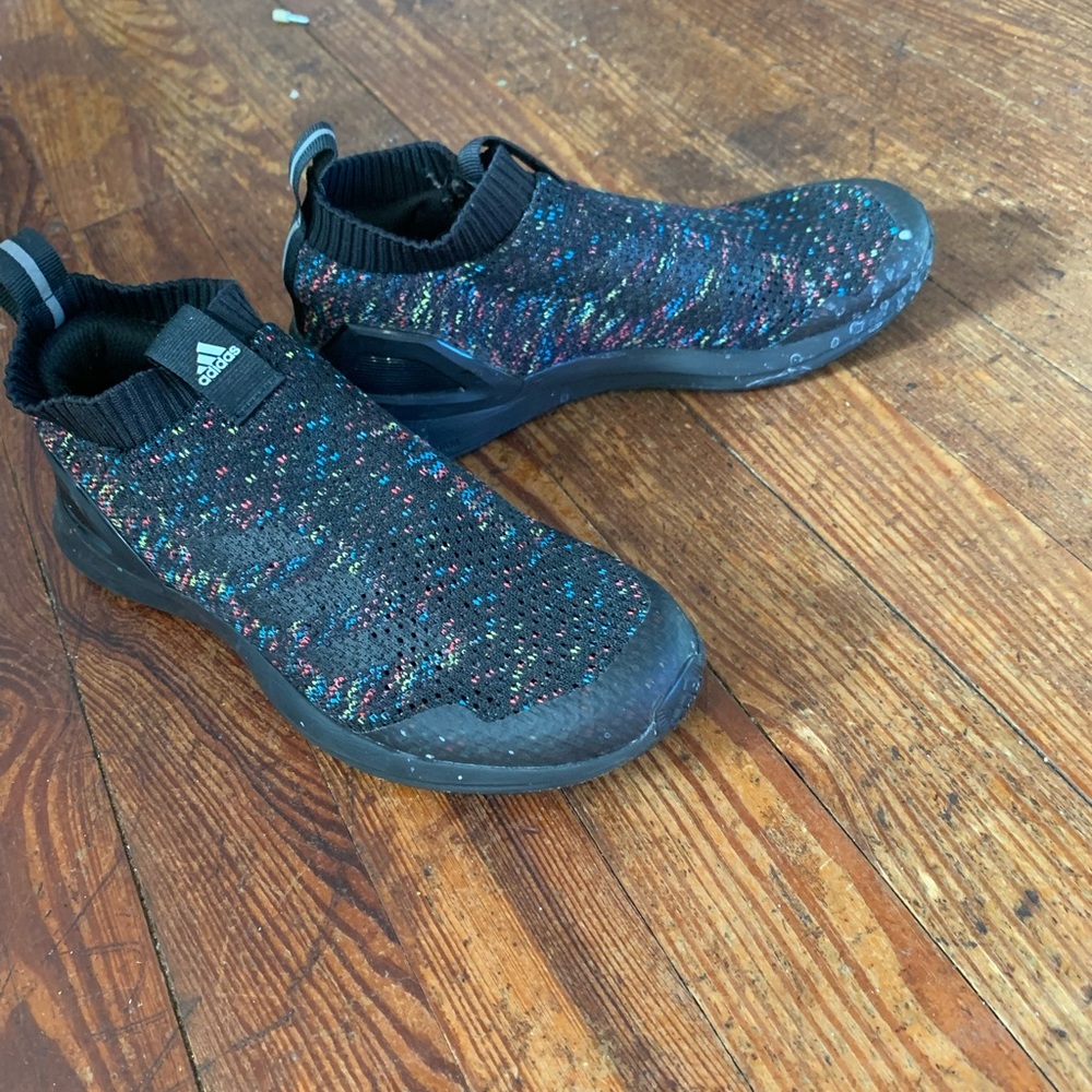 ADIDAS Size 4 Black & Multicolor Stretchy Shoes